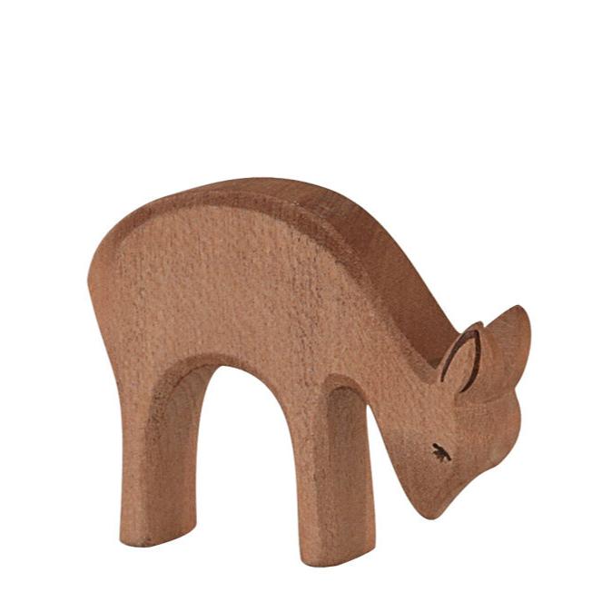 Ostheimer female eating deer