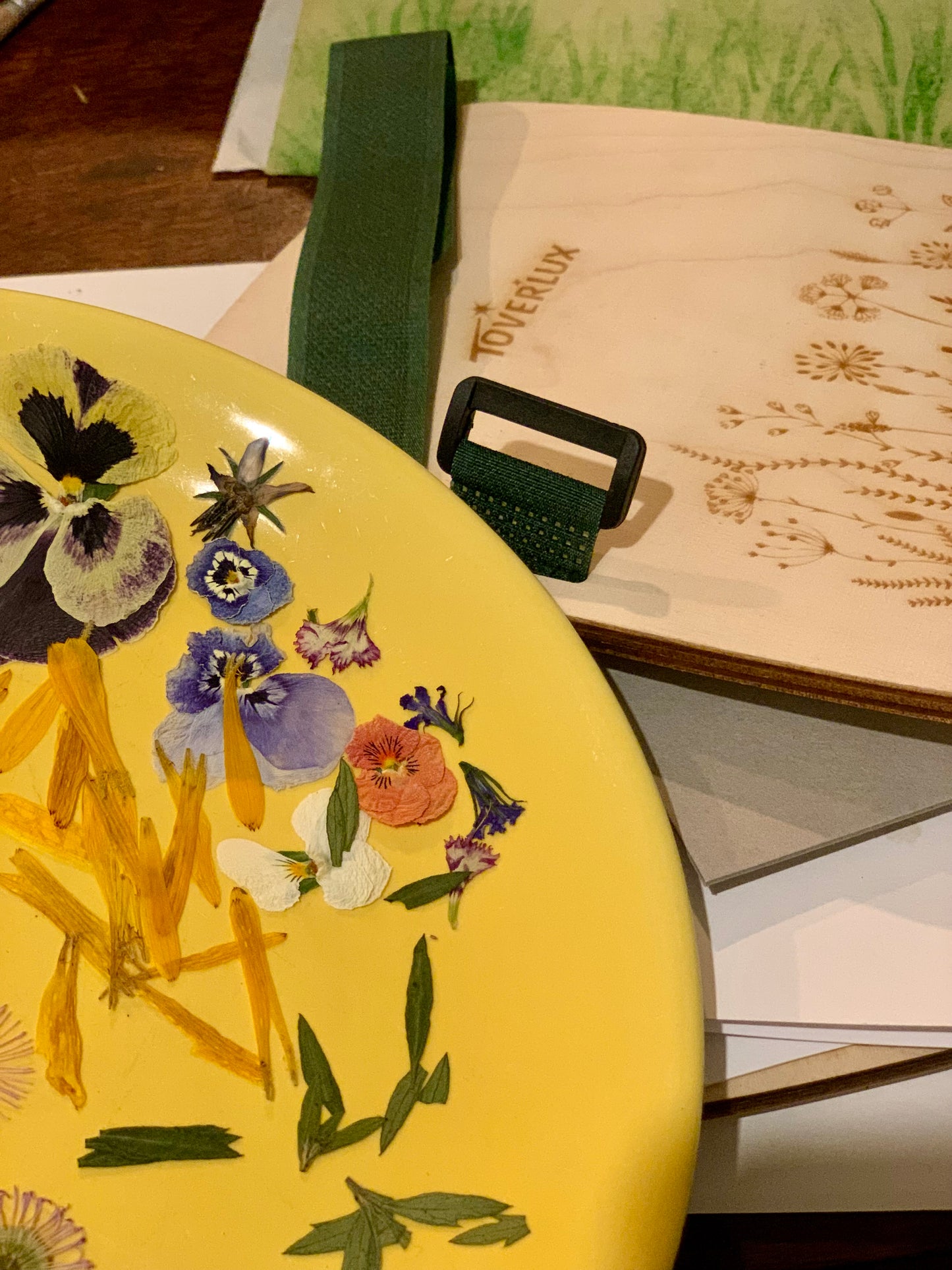 Toverlux DIY Flower Press