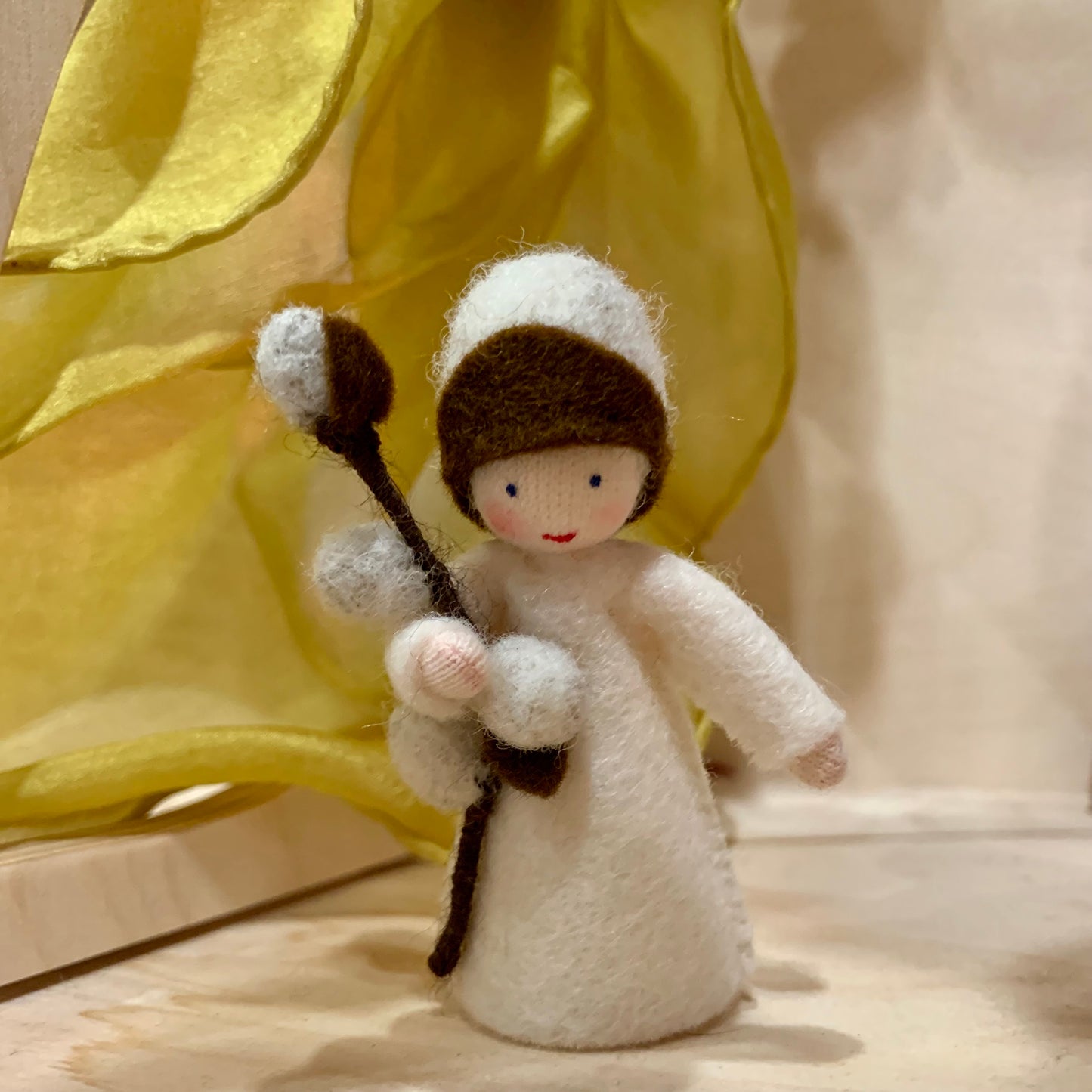 Ambrosius deluxe Pussy Willow fairy holding branch