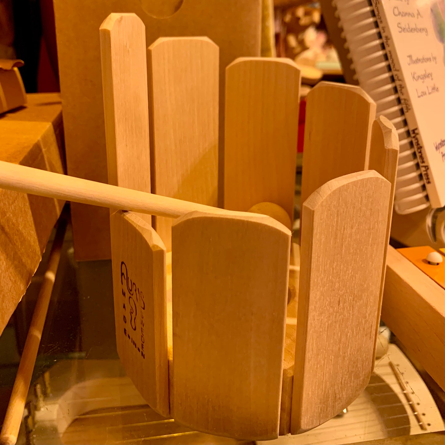 Auris stirring Xylophone with 8 wooden bars