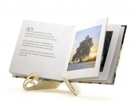 De Noest Card and Book Stands