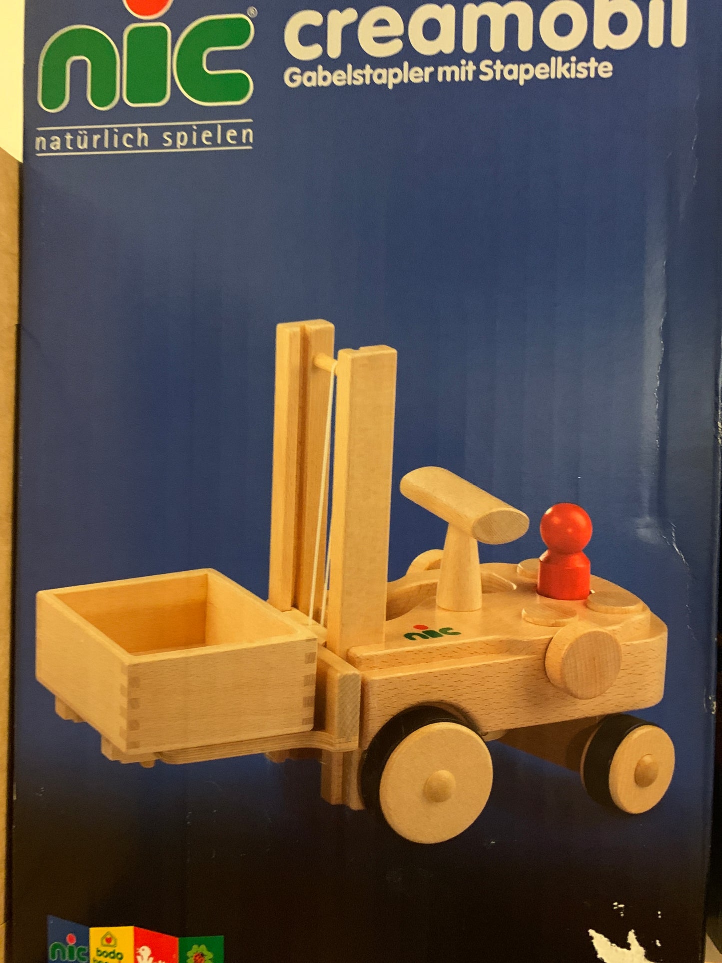 Wooden fork lift toy