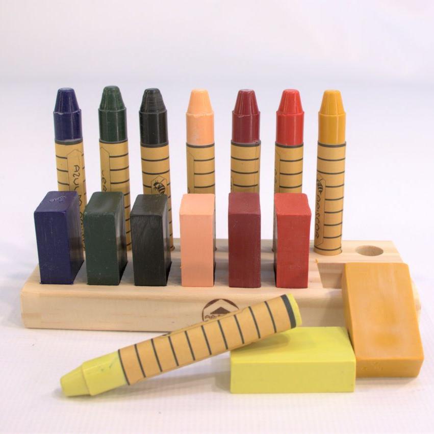 The Apiscor wooden crayon holder  is made to display up to 8 blocks and 8 sticks for easy selection whilst drawing.